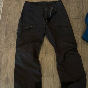 Men’s Patagonia ski/ snowboard pants - Medium